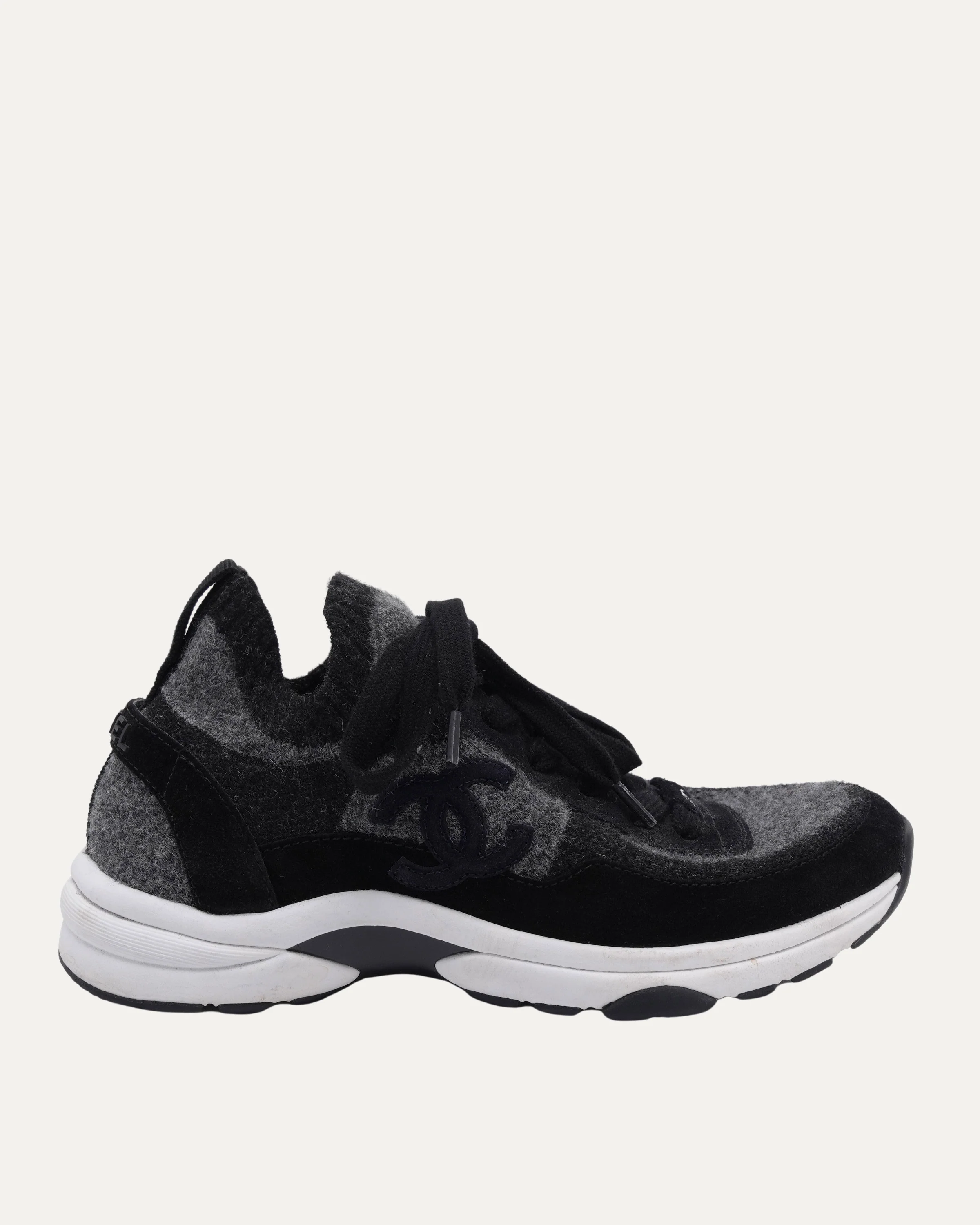 CC Logo Sport Trainer - Image 2