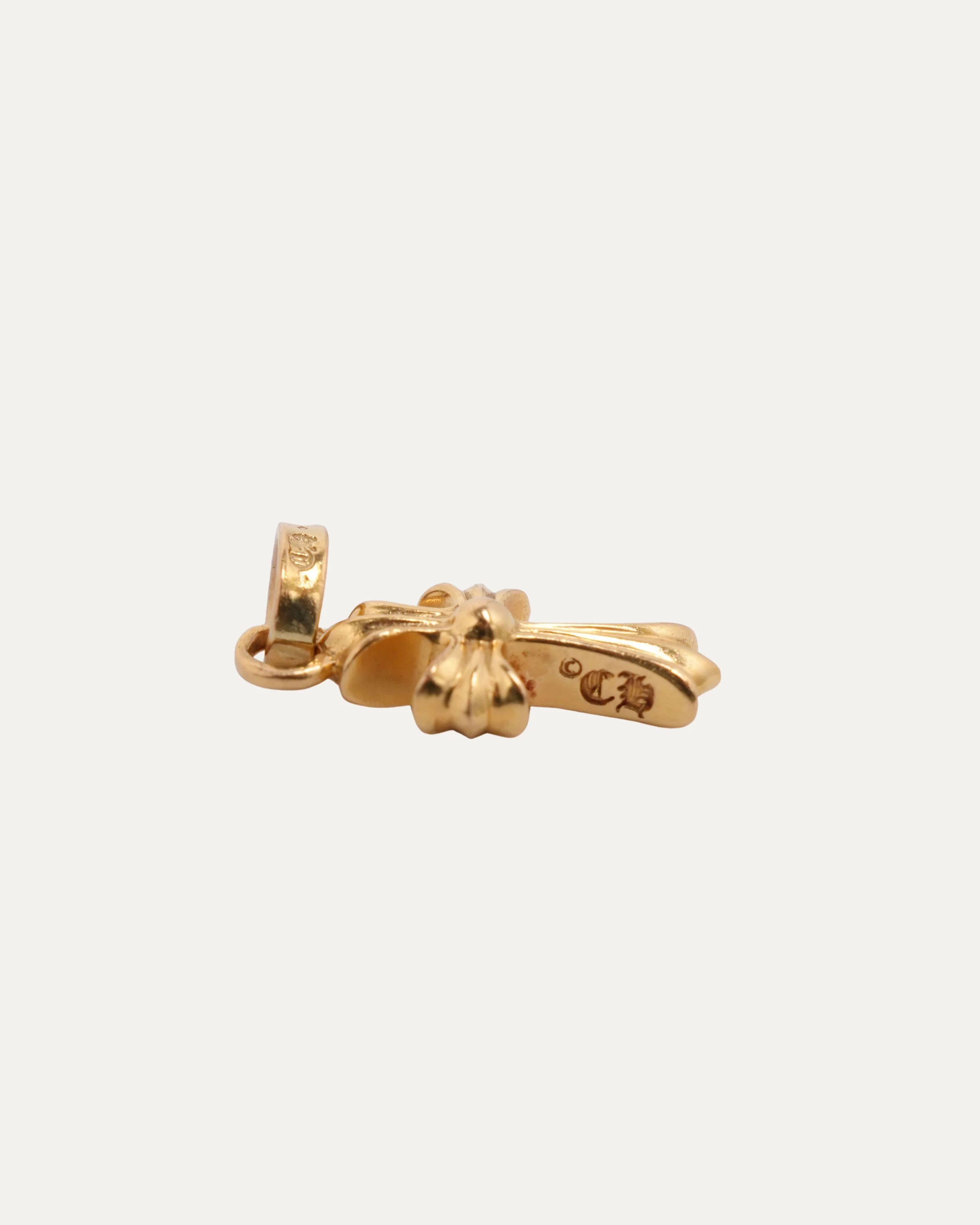 22k Gold Sapphire Baby Fat Pendant - Image 3