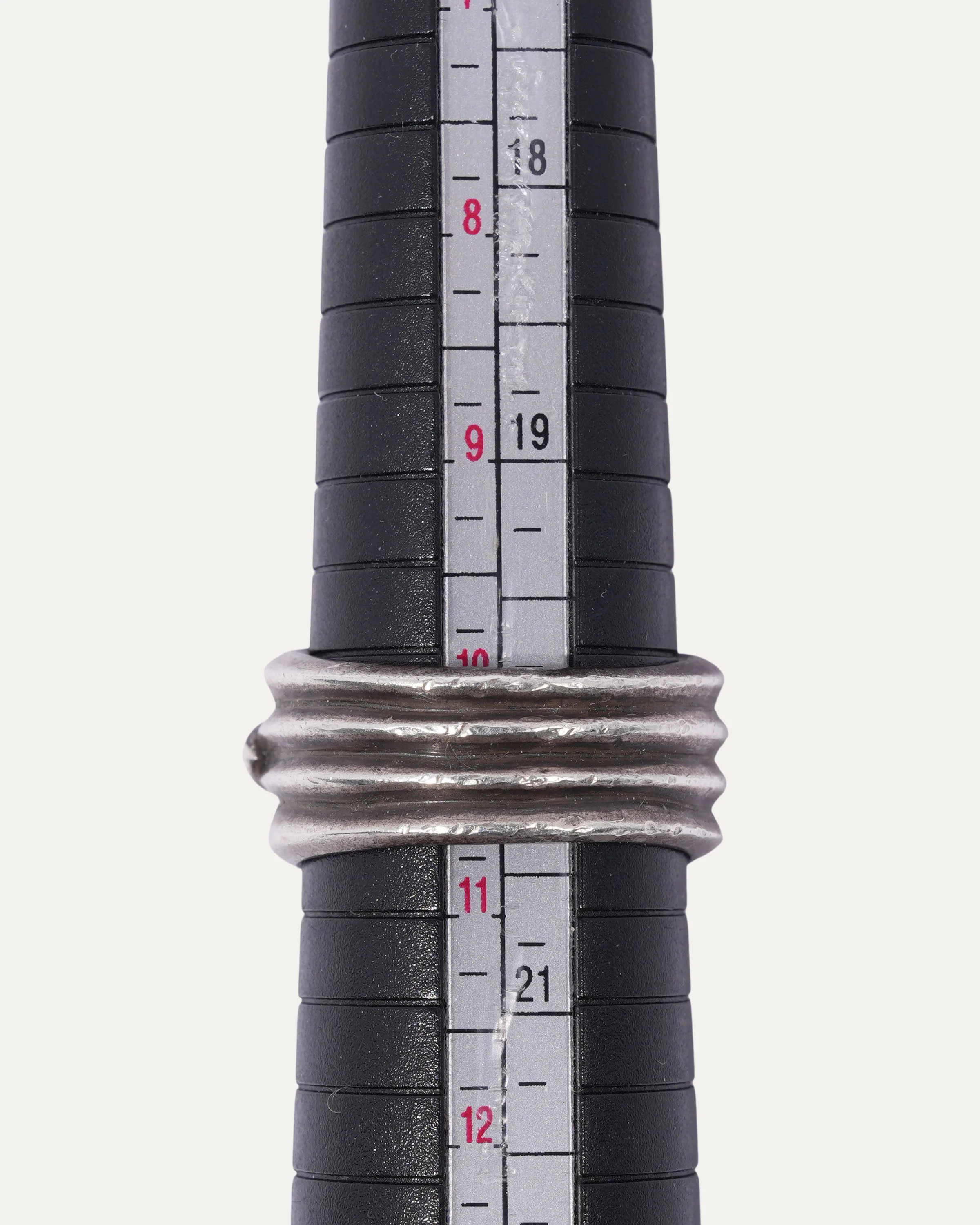 Black Diamond Dagger Ring - Image 3