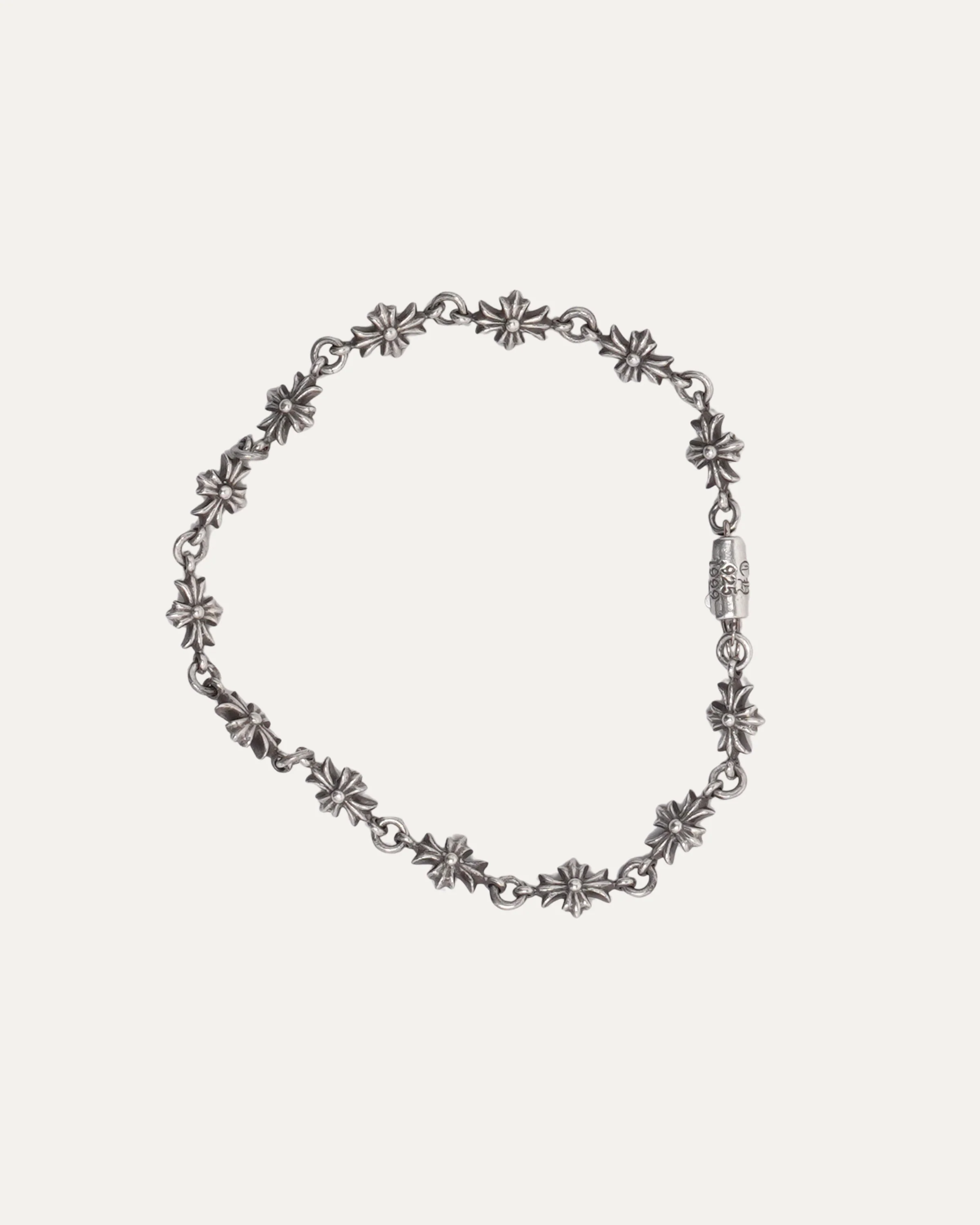 Tiny E Bracelet