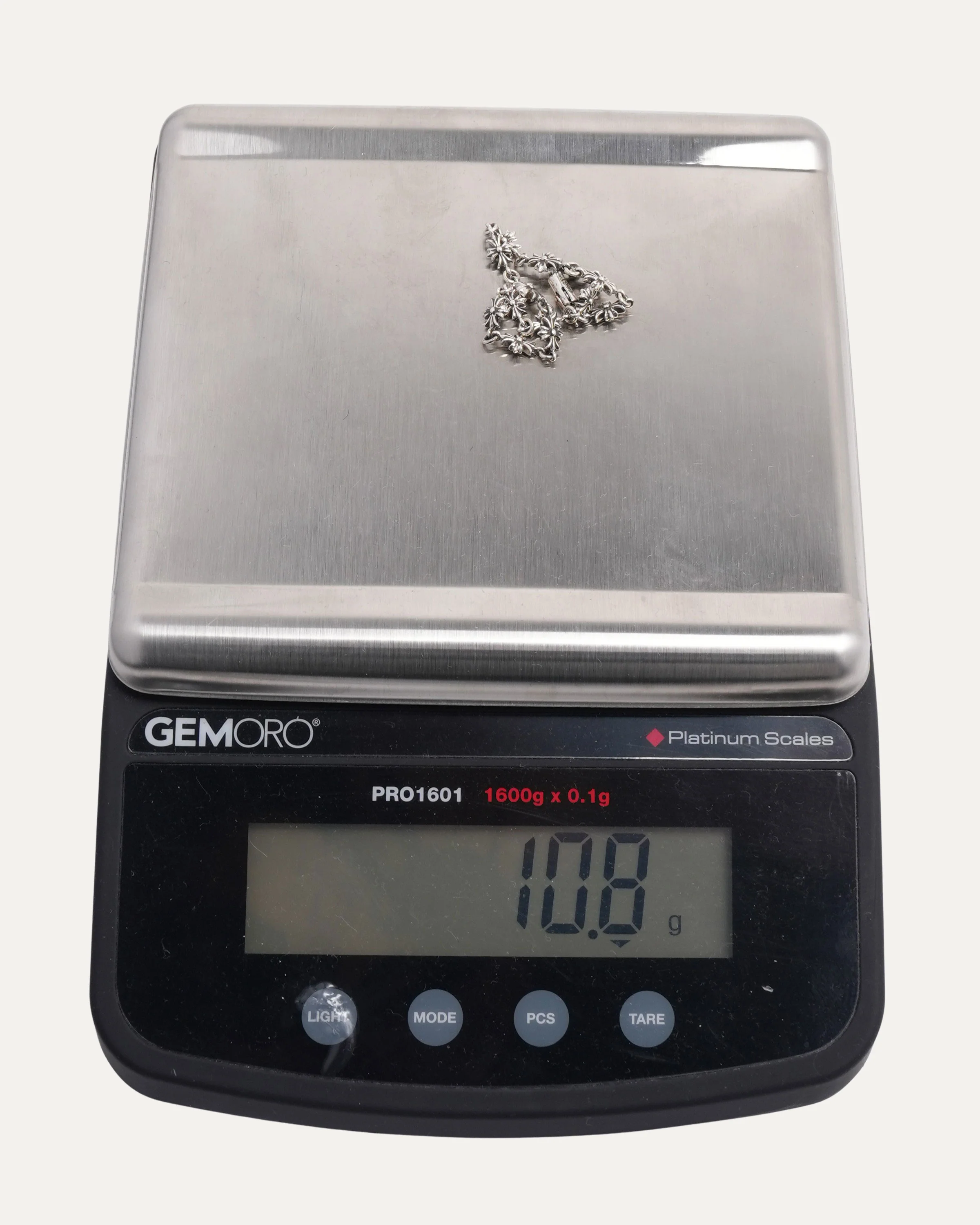 Tiny E Bracelet - Image 4