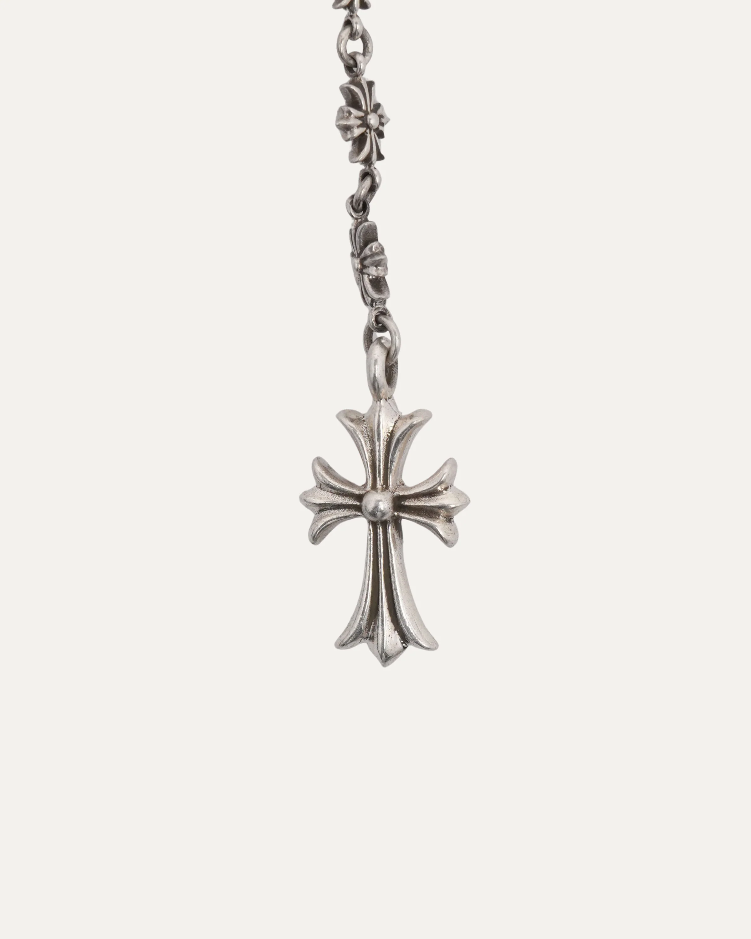 Tiny E Choke Chain Necklace - Image 3
