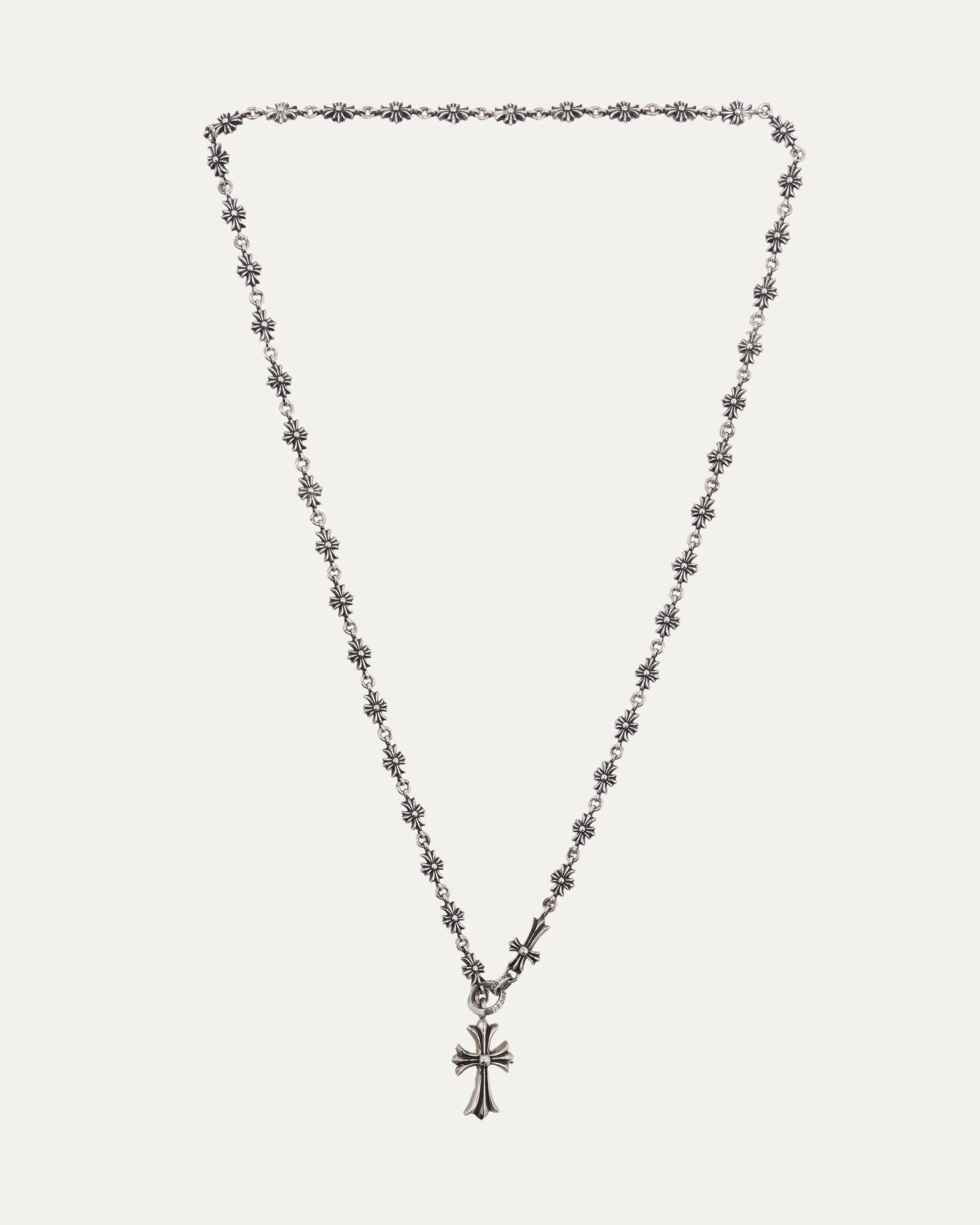 Tiny E Choke Chain Necklace