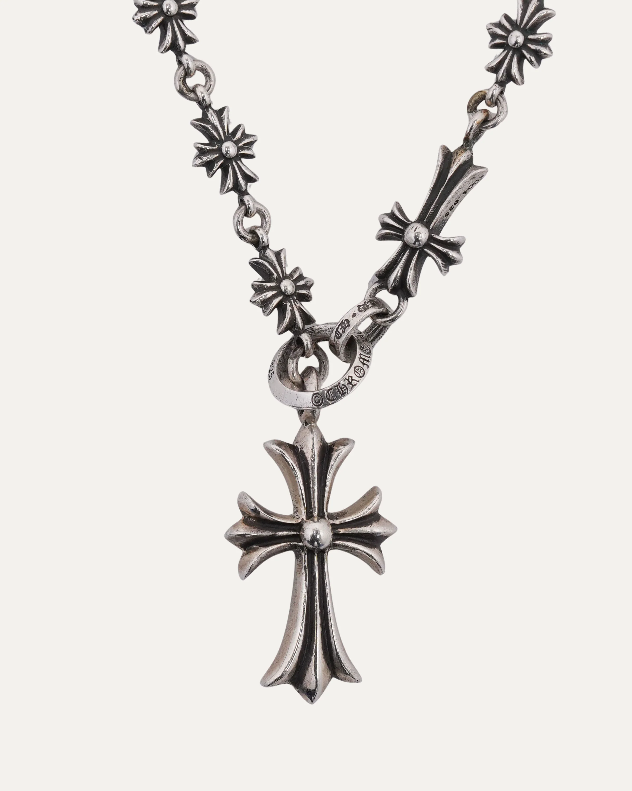 Tiny E Choke Chain Necklace - Image 2
