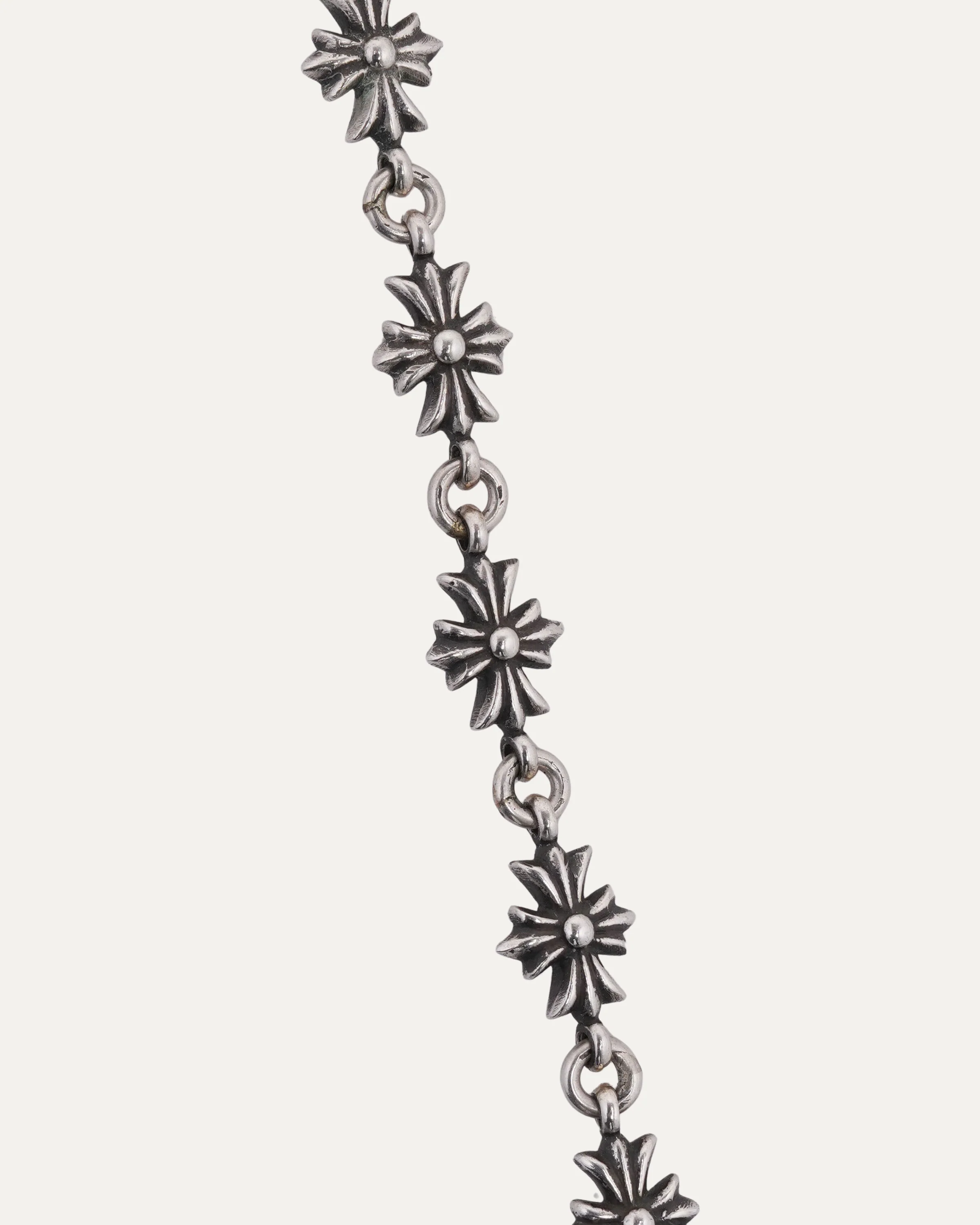 Tiny E Choke Chain Necklace - Image 3
