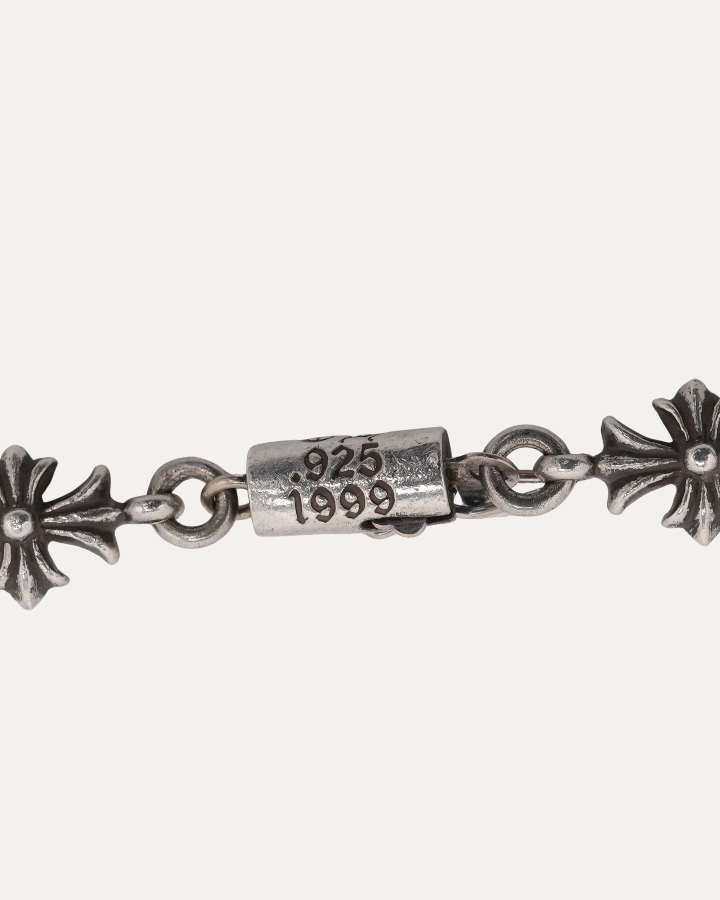 Tiny E Necklace - Image 3