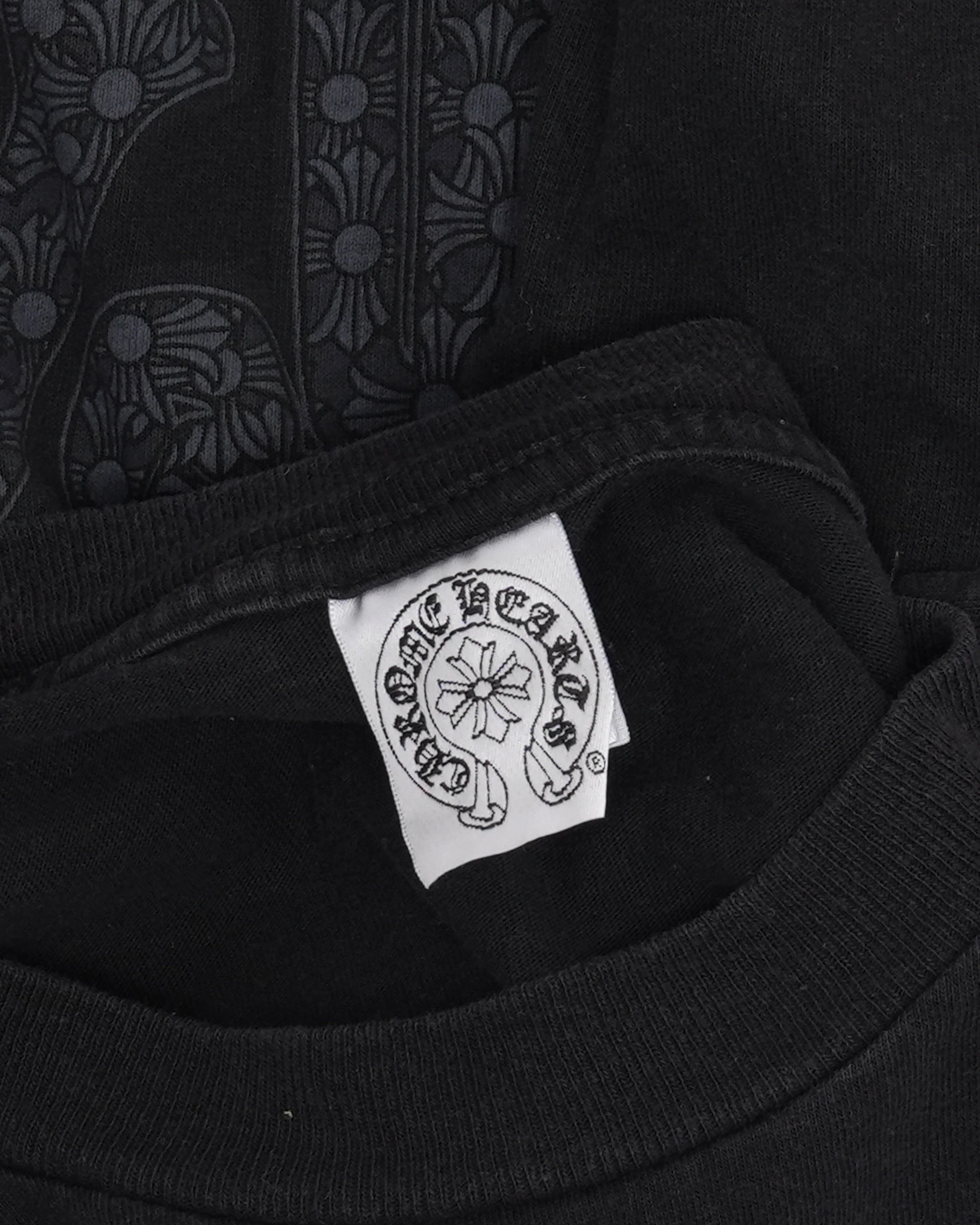 Vintage Vine Dagger Long Sleeve Pocket T-Shirt - Image 3