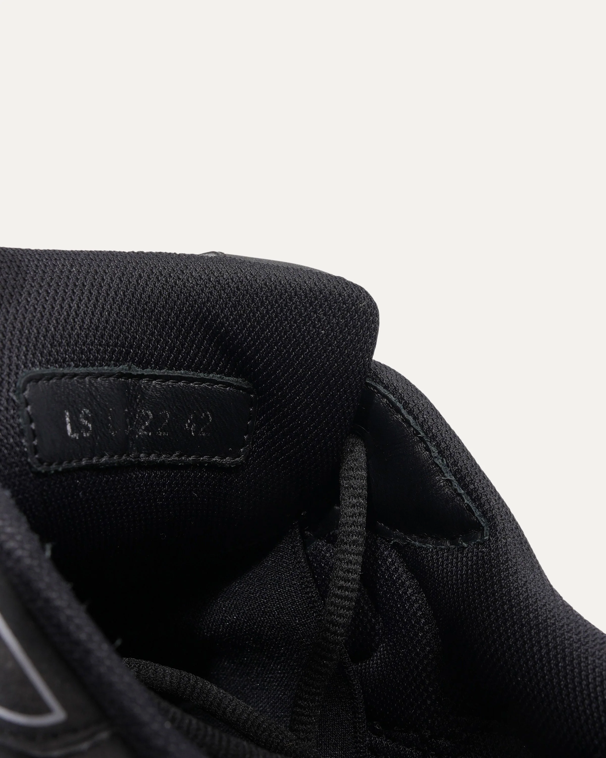 B30 Sneakers - Image 6