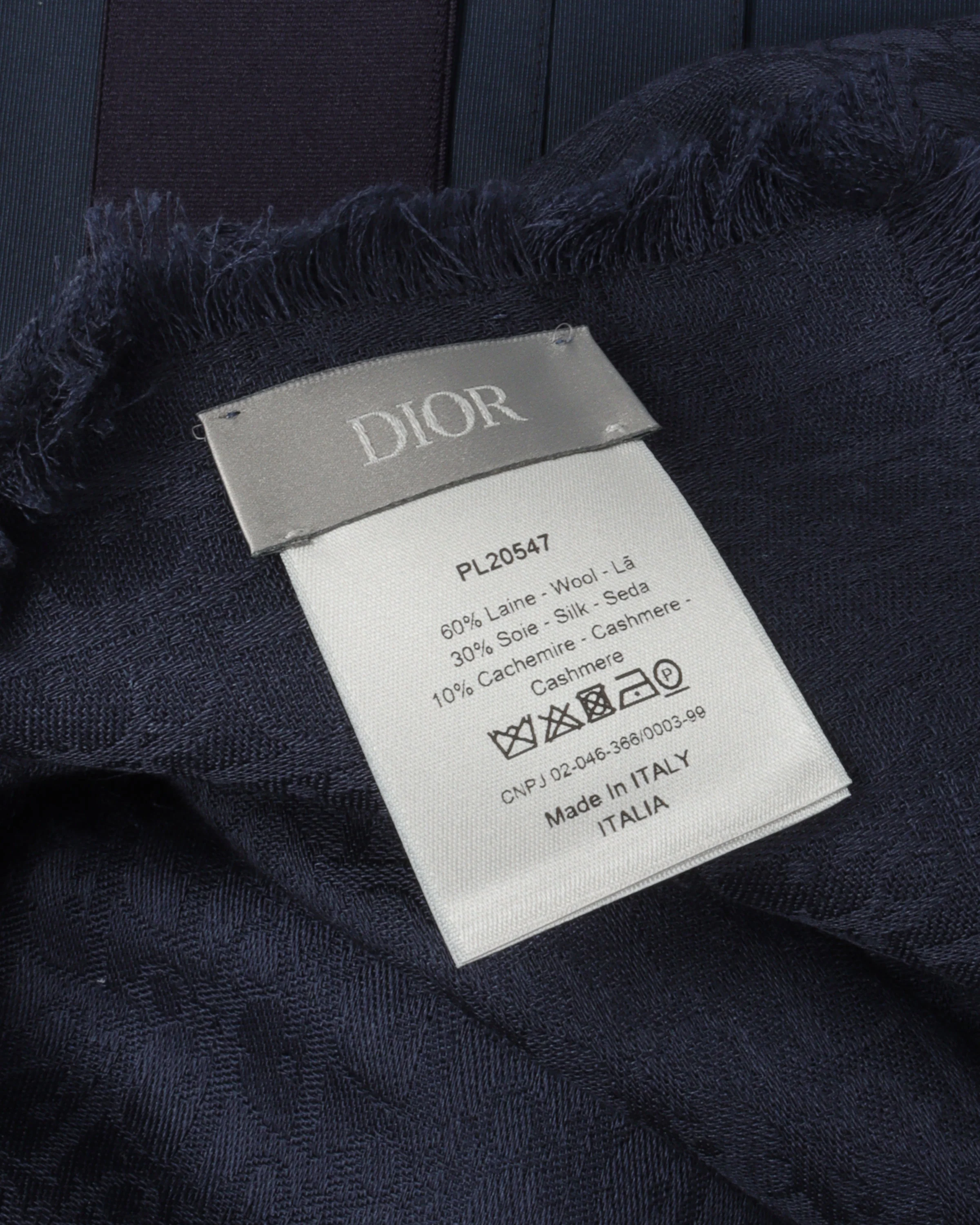 Oblique Monogram Voyage Travel Kit - Image 5