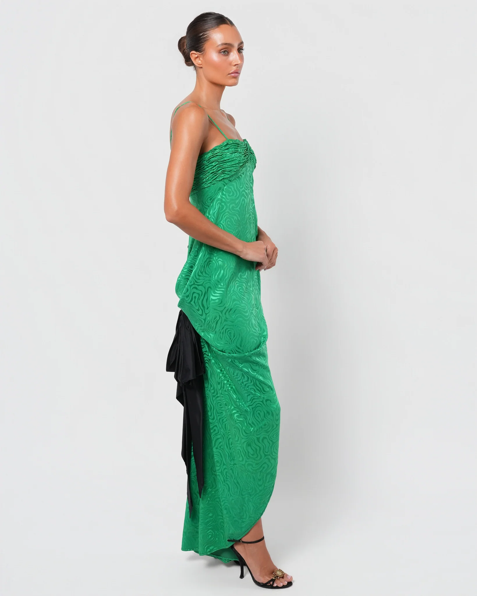 SS 1985 Bow Embellished Runway Gown - Image 7
