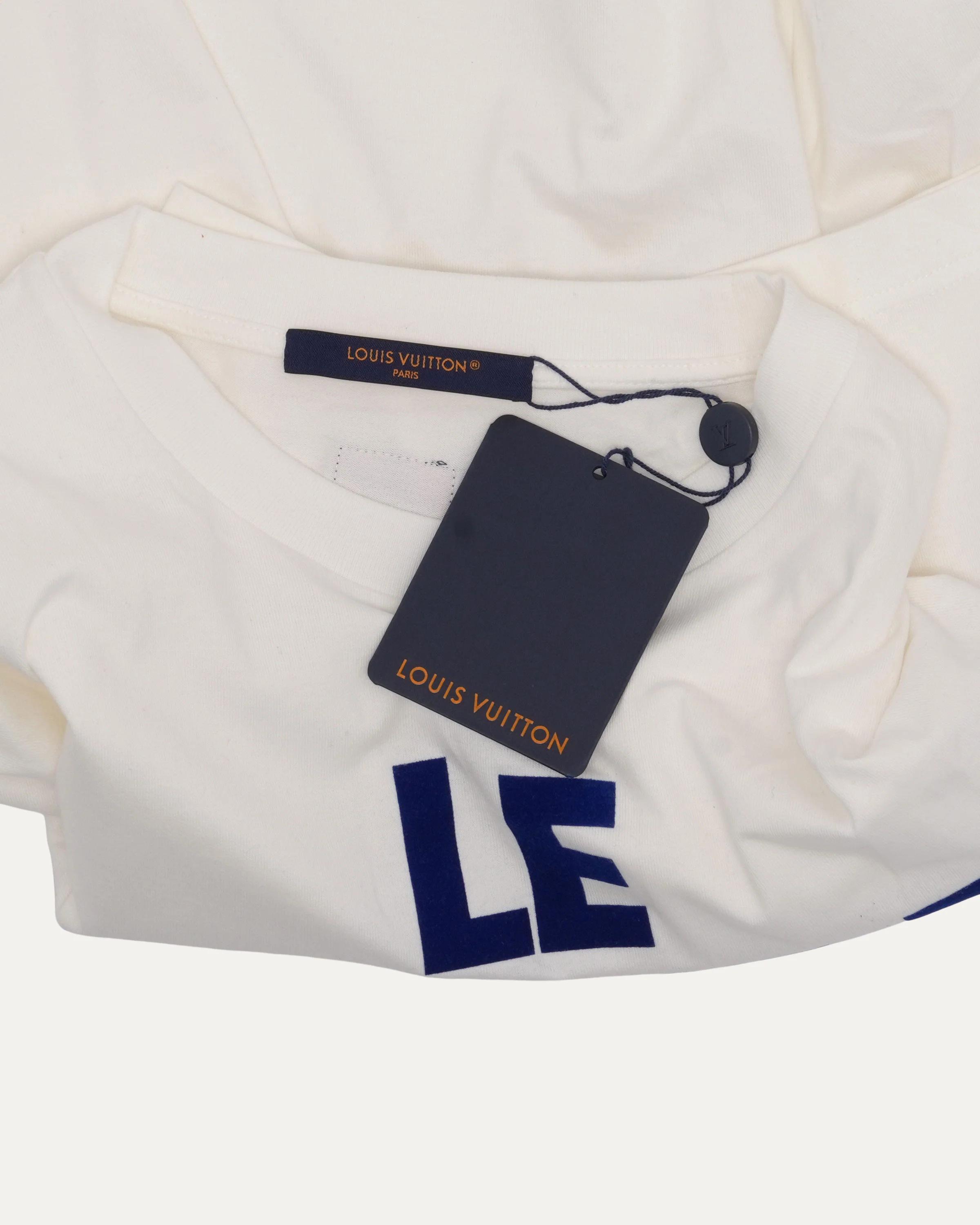 Le Monde Est À Vous T-Shirt - Image 3