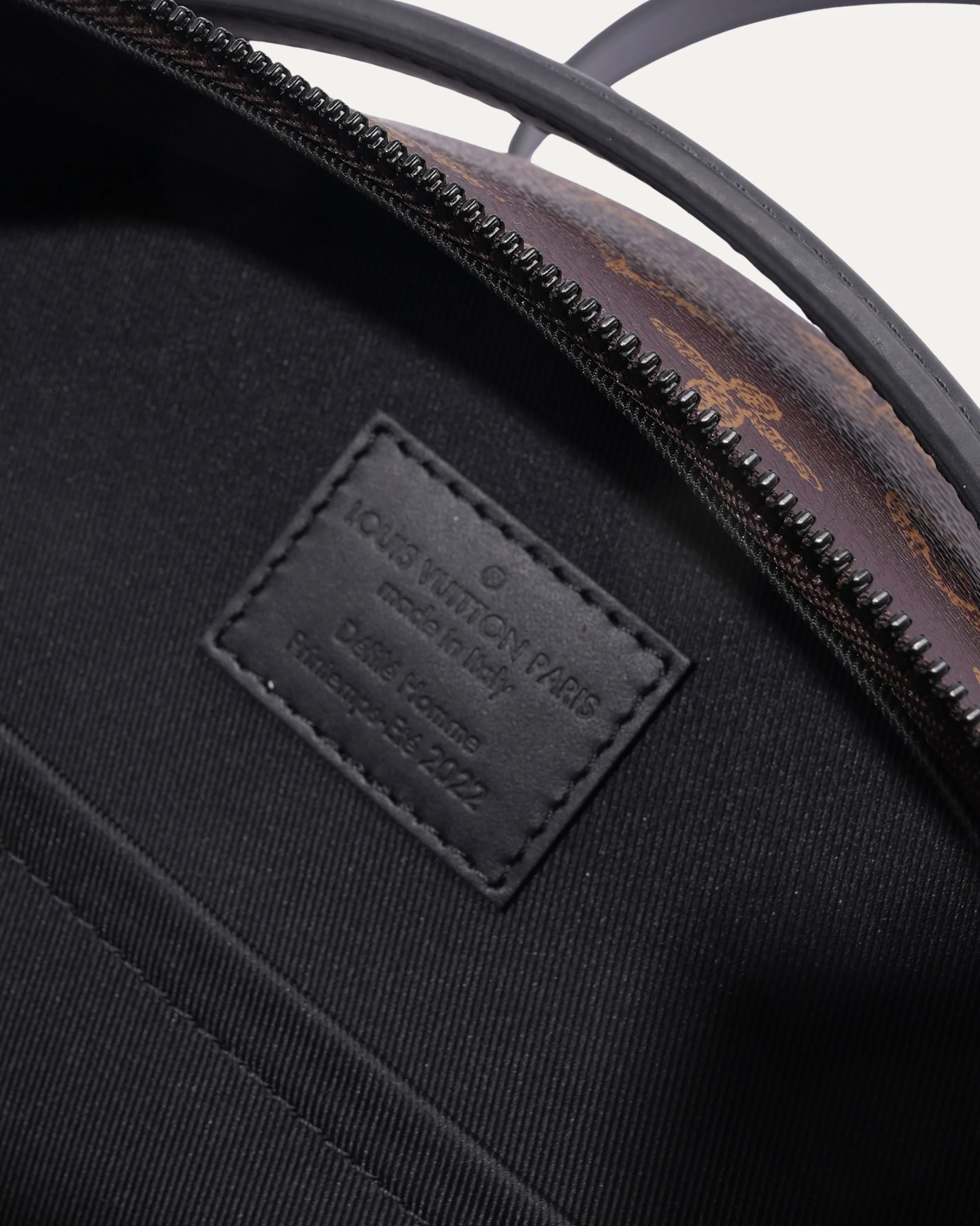 N°7 Trunk L'oeil Monogram Wheel Box Bag - Image 5